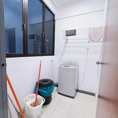 Manhanttan Ipoh Waterpark Homestay By Warmth Stay 4-7Pax 3Br Exterior photo